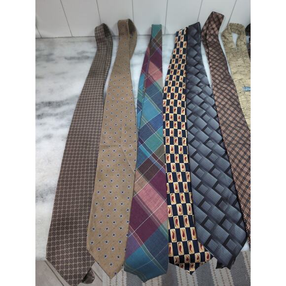 Bulk Neck Tie Lot #13, 10 Men's Ties Bundle, Assorted Patterns, Wholesale Pack - Picture 2 of 7